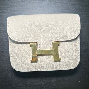 Elegant wallet with Gold Accents